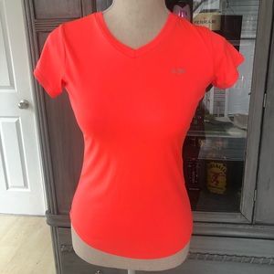 ❤️$4 ITEMS ARE BOGO FREE❤️Girls Champion Shirt